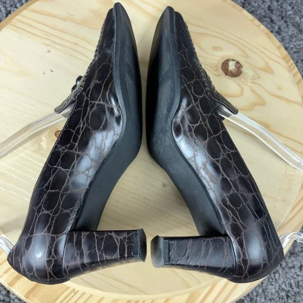 Stuart Weitzman Heels Womens 7 Brown Leather Alligator Print Square Toe Shoes